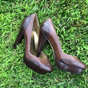 Guess wooden heel brown leather really comfy heel